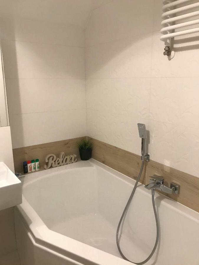 Black Rose Apartament Targi 3 Km, F-Ry Vat Kielce Exterior photo